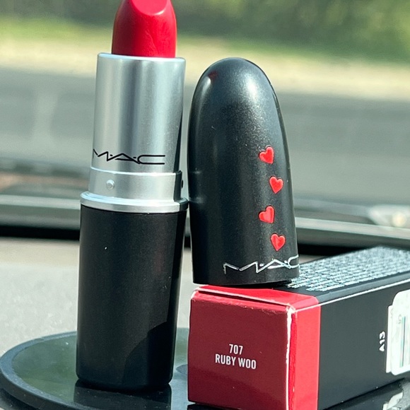 I LOVE YOU MAC Retro Matte Lipstick RUBY WOO - Picture 5 of 13